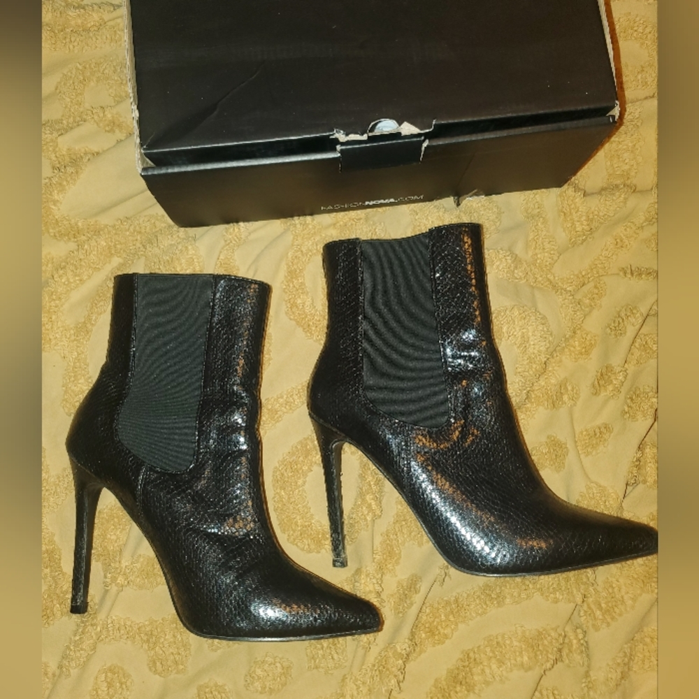 Super Sexy Snake ankle boots